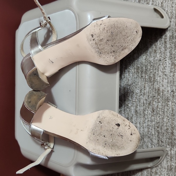 Nine West light gold sandals - Picture 6 of 6